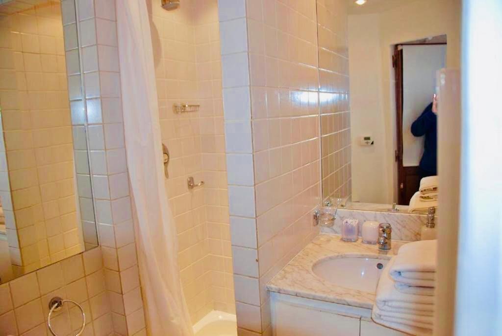 Charming Duplex In The Heart Of The Village - Charmant Duplex Au Coeur Du Village - 쎙뜨호뻬 외부 사진